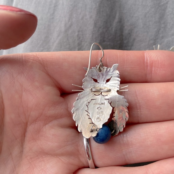 Sterling cat earrings with lapis ball - Picture 3 of 3
